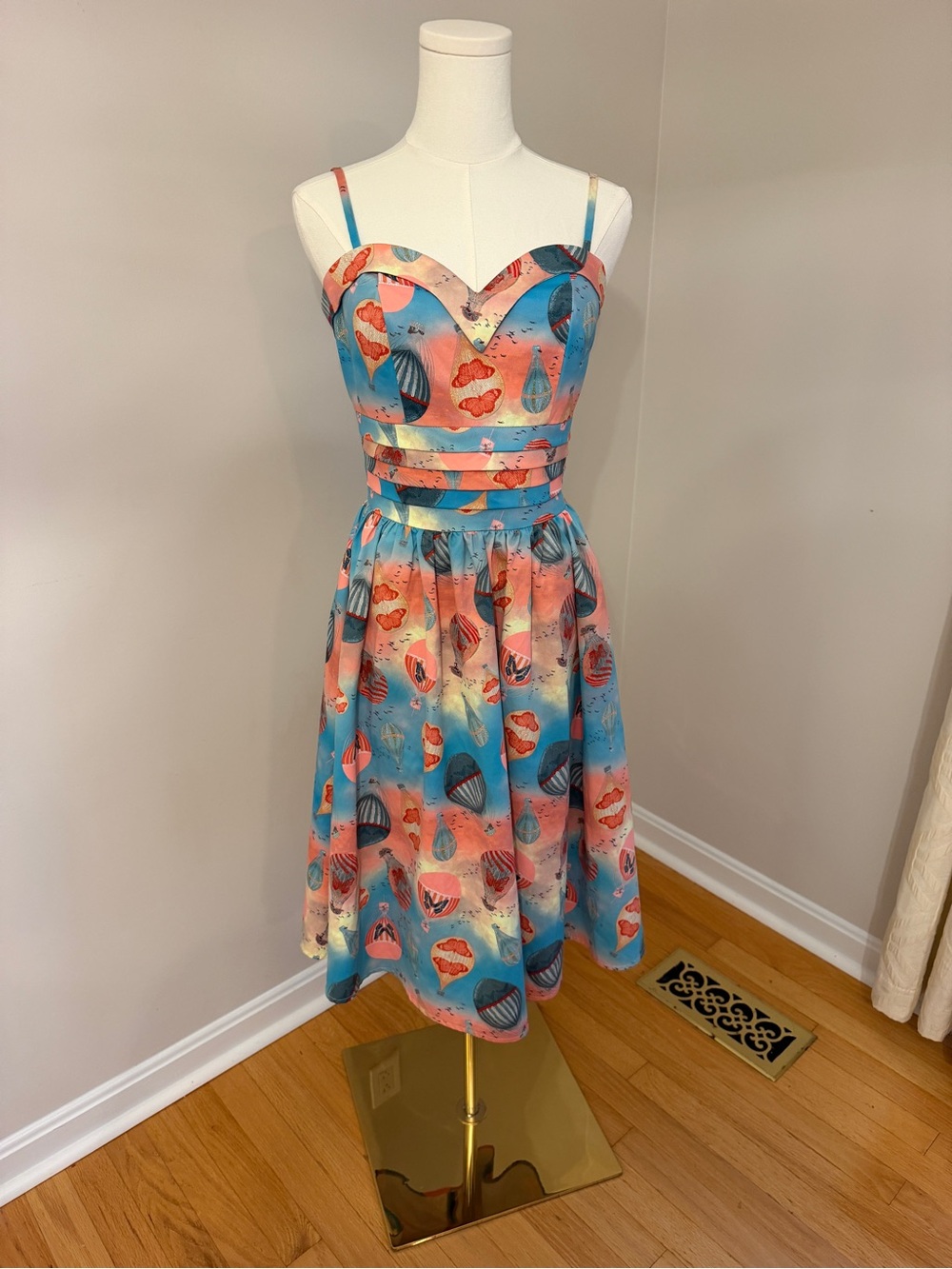 Voodoo Vixen Retro 50s Rockabilly Hot Air Sweetheart Balloon Dress - size small